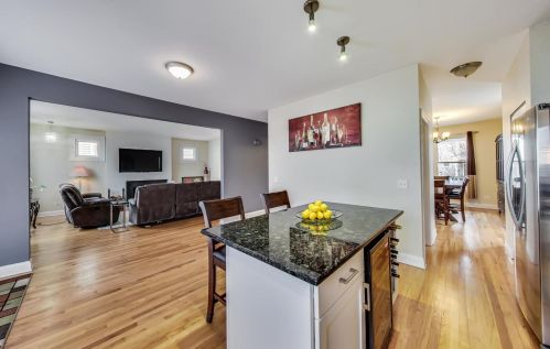 4253 Kolmar Ave, Chicago IL 60712-4702 exterior