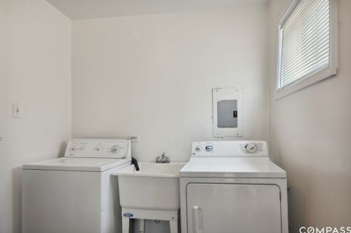 2301 102 St, Chicago IL 60655-1633 exterior