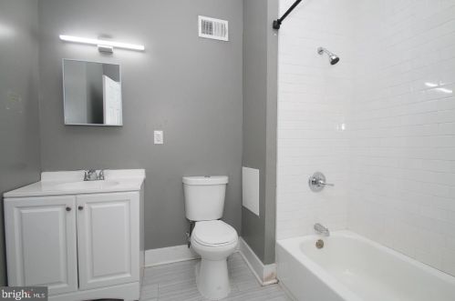 2348 12th St, Philadelphia PA  19133-1007 exterior