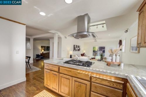 760 Citrus Ave, Concord CA  94518-2339 exterior