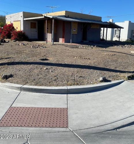 8904 3rd St, Phoenix, AZ 85020-2815