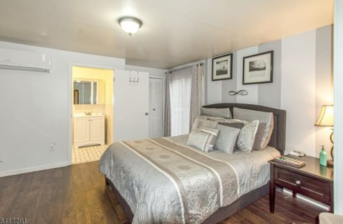 992 Milton Blvd, Rahway NJ 07065-1721 exterior