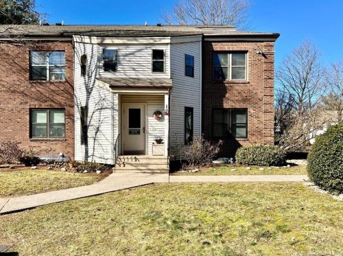 30 Wellington Dr, Farmington CT 06032-3208 exterior