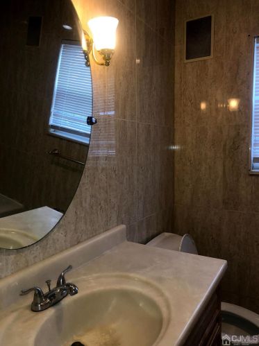 12 Murdock St, Perth Amboy NJ 08863-1224 exterior