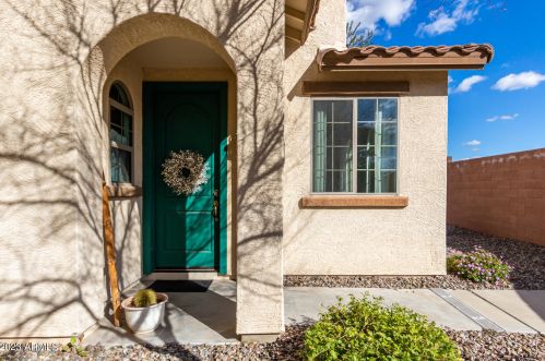 5310 Chisum Trl, Phoenix AZ  85083-6356 exterior