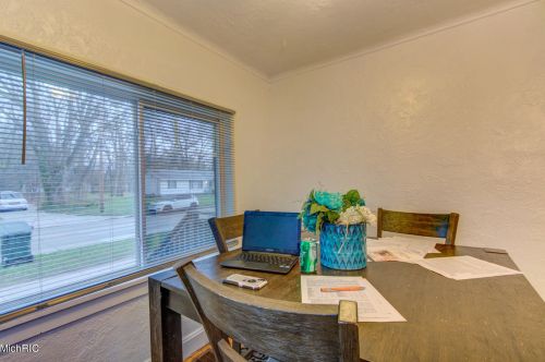 528 Creston St, Meskegon MI 49442-2262 exterior