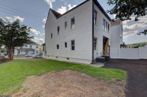 23 Barbour St, Paterson NJ 07508-1230 exterior