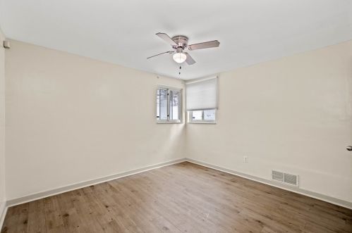 9822 Glendale Ave, Pittsburgh PA 15227-2831 exterior