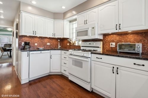 4103 Oakley Ave, Chicago IL 60609-2222 exterior