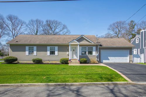 138 Frederick Ave, Babylon NY exterior