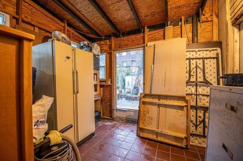 319 St, Union City NJ 07087-4504 exterior