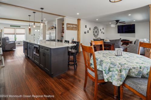 1231 Fleming Ave, Point Pleasant Beach NJ 08742-4040 exterior