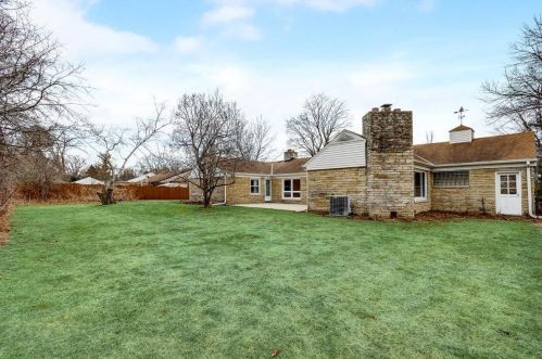 3160 Menomonee Riv Pkwy, Milwaukee WI 53222-3371 exterior