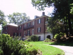 40 Baldpate Hill Rd, Newton, MA 02459-2825