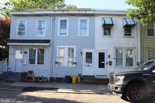 236 Ashmore Ave, Trenton, NJ 08611-1140