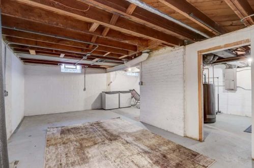 2335 54 St, Milwaukee WI 53219-3352 exterior