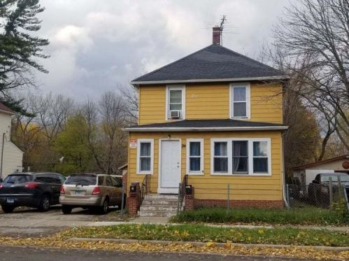 714 Helmholz Ave, Waukegan IL 60085-6424 exterior