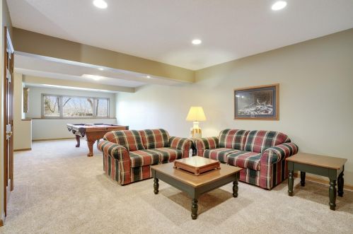 2307 Fld Stone Dr, Saint Paul MN 55120-1919 exterior