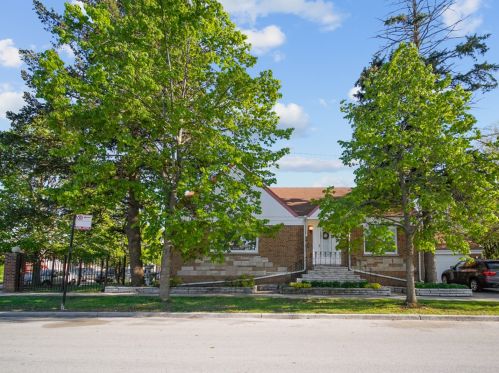 12500 Princeton Ave, Chicago, IL 60628-7225