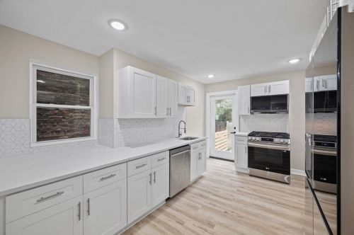 139 42nd St, Pittsburgh PA  15201-3136 exterior