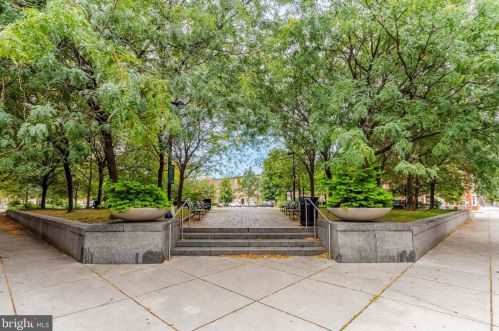 1131 Catharine St, Philadelphia PA 19143-2615 exterior