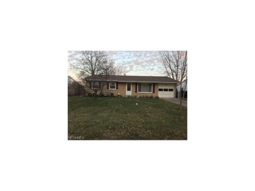 1331 Hollyview Dr, Vermilion, OH 44089-1705