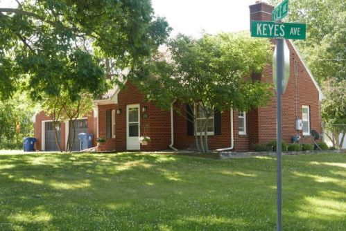 1150 G Ave, Kalamazoo MI  49004-1461 exterior