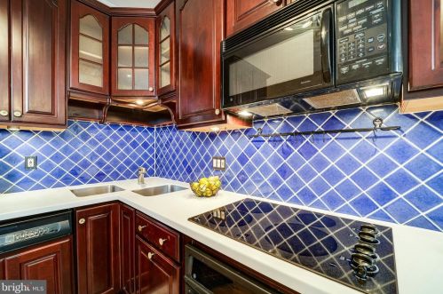 1303 Prince St, Alexandria VA 22314-2913 exterior