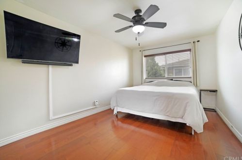 9466 Cedar St, Bellflower CA 90706-6577 exterior