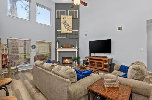 8615 Cross Country Dr, Humble TX 77346-6113 exterior