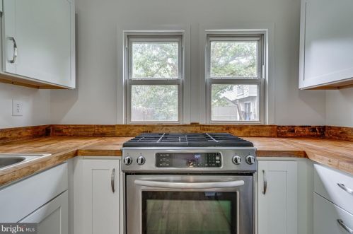 315 Biddle Rd, Accokeek MD 20607-2204 exterior