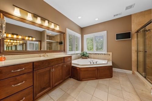 853 Linden Ave, Elmhurst IL 60126-5312 exterior