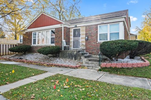 14301 State St, Chicago, IL 60827-2835