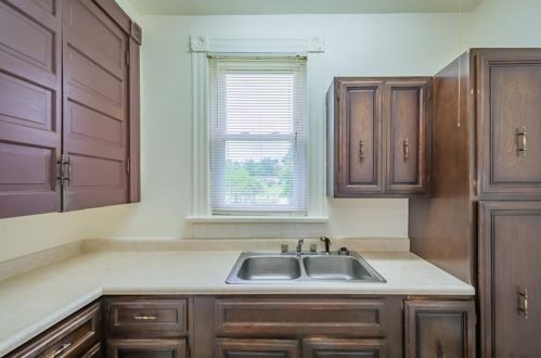 15 Race St, Manor PA 15665-1609 exterior