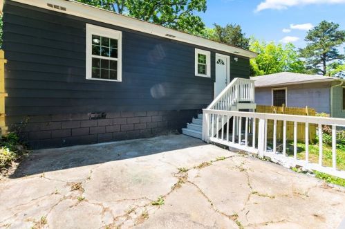 178 Barfield Ave, Atlanta GA 30310-1104 exterior