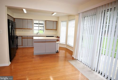 5 Aldgate Ct, Princeton NJ exterior