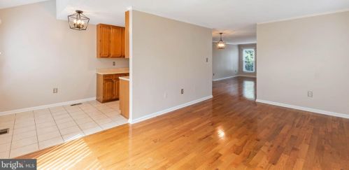 7047 Chesley Search Way, Alexandria VA 22315-4754 exterior