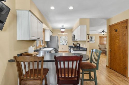 1605 Tarragon Dr, Madison WI  53716-1858 exterior