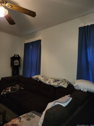 103 School St, Killingly CT 06239-3515 exterior