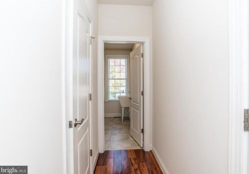 8106 Ashton St, Alexandria VA 22309-1345 exterior