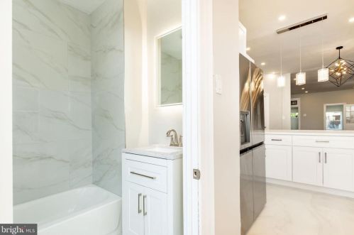 5132 12 St, Philadelphia PA 19123-1103 exterior