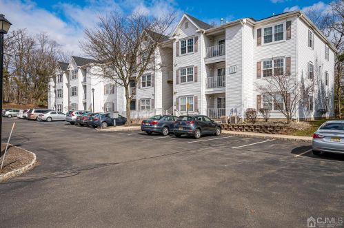 1138 Waterford Dr, Edison NJ 08817-1908 exterior