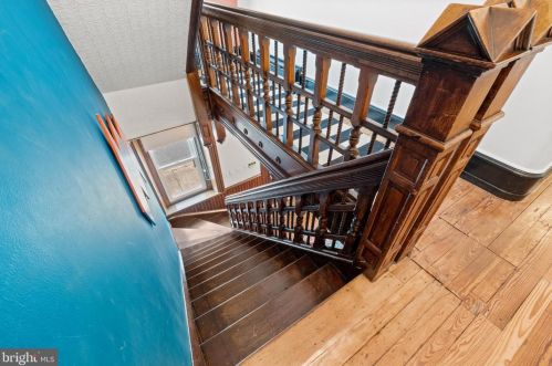 526 Girard Ave, Philadelphia PA 19130-1617 exterior