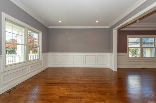 111 Woodlawn Ave, Valley Stream NY exterior