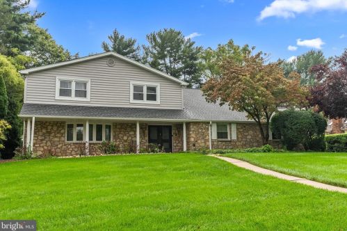 3883 Dempsey Ln, Huntingdon Valley PA  19006-1901 exterior