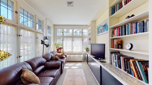 5531 Northumberland St, Pittsburgh PA 15217-1129 exterior