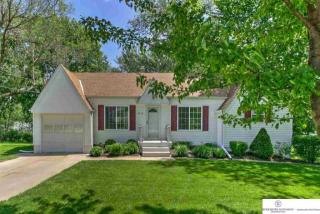 7616 Lawndale Dr, Omaha, NE 68134-4441