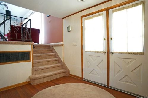 14 Saddle Rock Dr, Poughkeepsie, NY 12603-5527