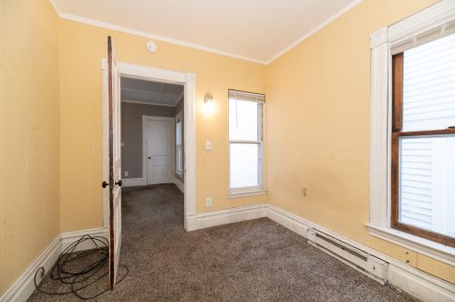 1408 Westnedge Ave, Kalamazoo MI 49007-2426 exterior