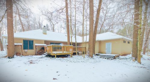 32800 Fish Hatchery Rd, Kalamazoo, MI 49009-9206